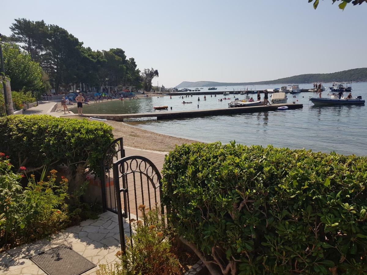Apartments Antica Rab Town Exterior photo